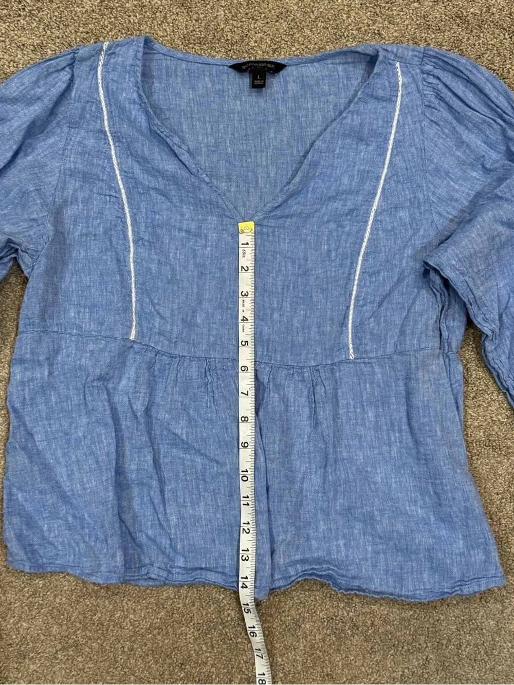 Banana Republic Chambray Lace Top Blouse Women's Large Blue Linen V-neck